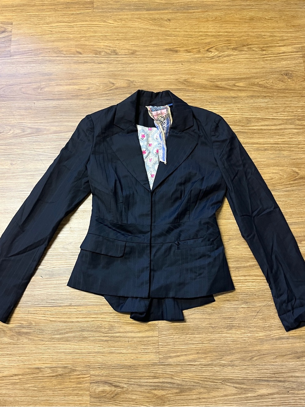 L.A.M.B. by Gwen Stefani Fall 2005 Wool Pinstripe Peplum Blazer Coat Size 4